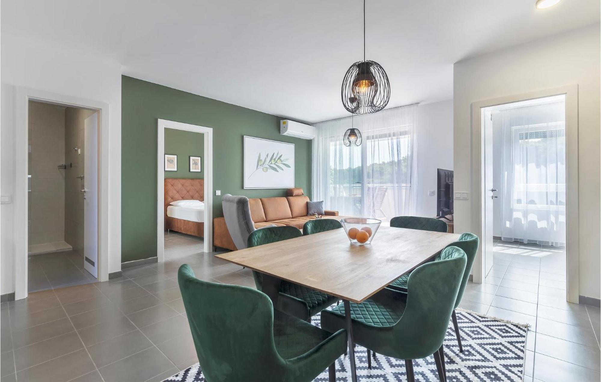 Amazing Apartment In Premantura With Kitchen Zewnętrze zdjęcie